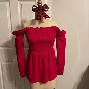 Chelsea ruffled off the shoulder top